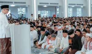 Gubernur shalat id adha di masjid al bakri