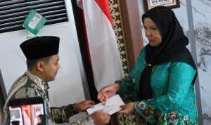 Walikota Serahkan Bantuan Masjid